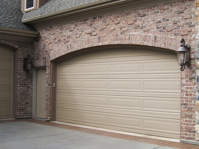 How To Reduce Garage Door Noise Feature Fencing