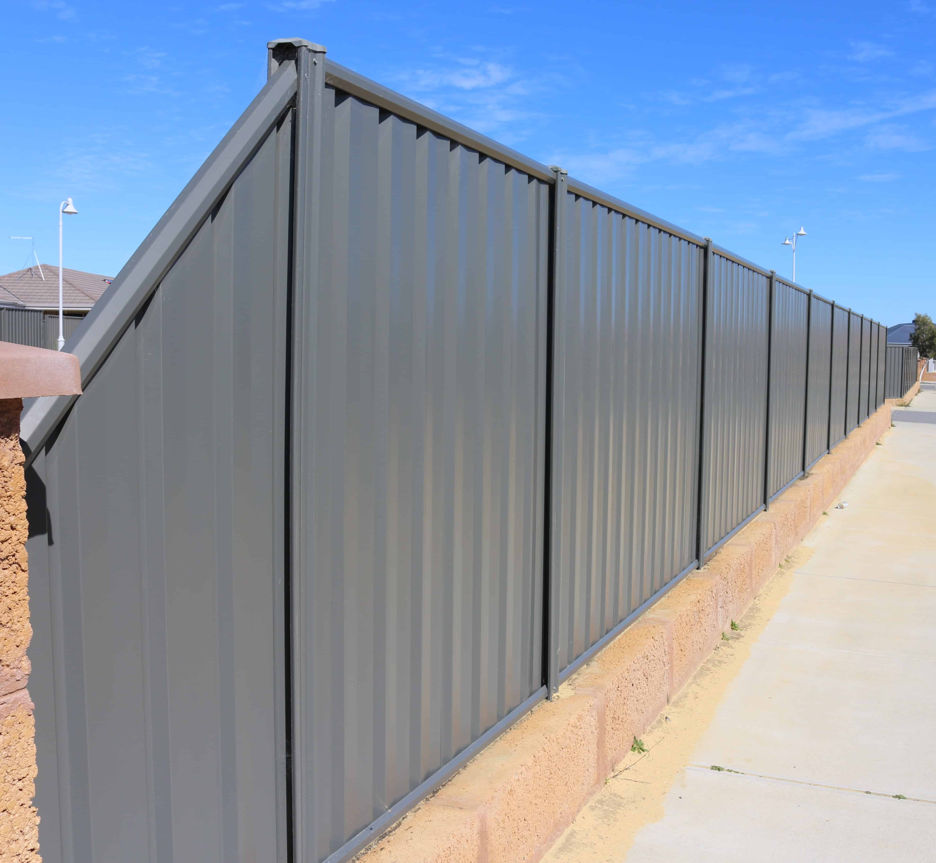 Commercial Fencing | Aluminium & Colorbond | Feature Fencing