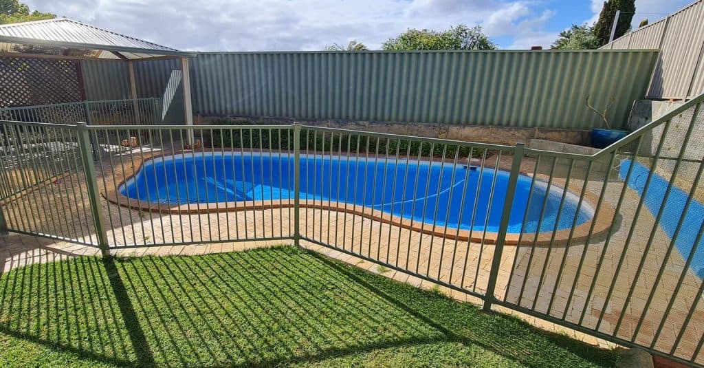 green custom pool fence perth