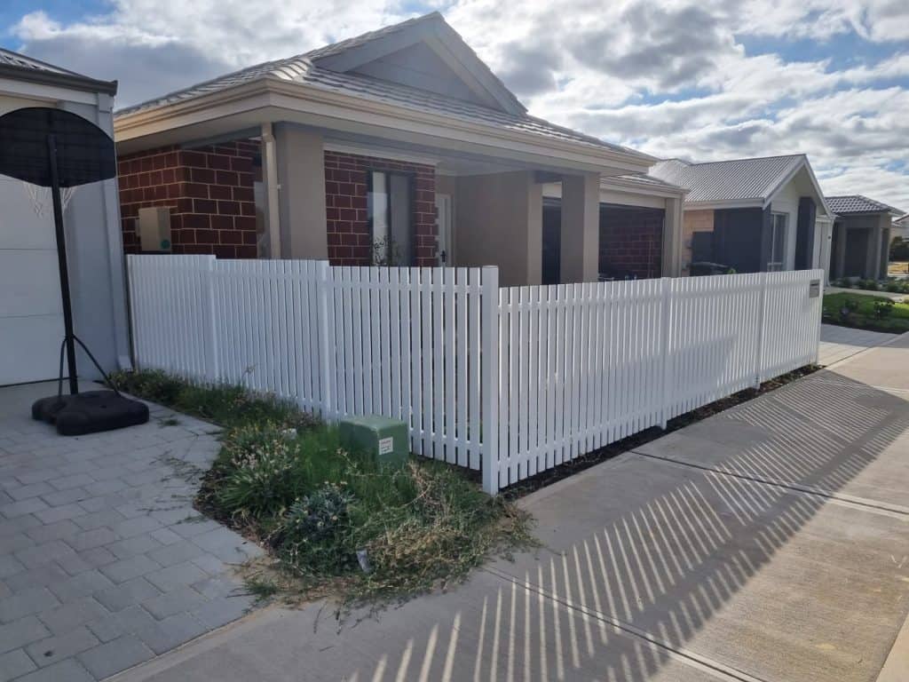 Aluminium Flat Top Picket Fence