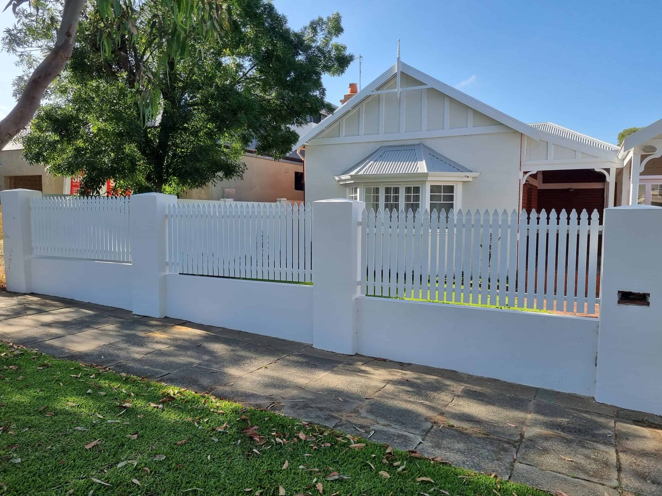Aluminium Picket Fencing Infills White